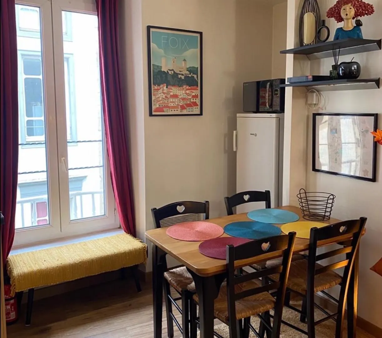 Number 1 Place Pyrene, 2 Bedroom Duplex, Luxury Apartment Foix