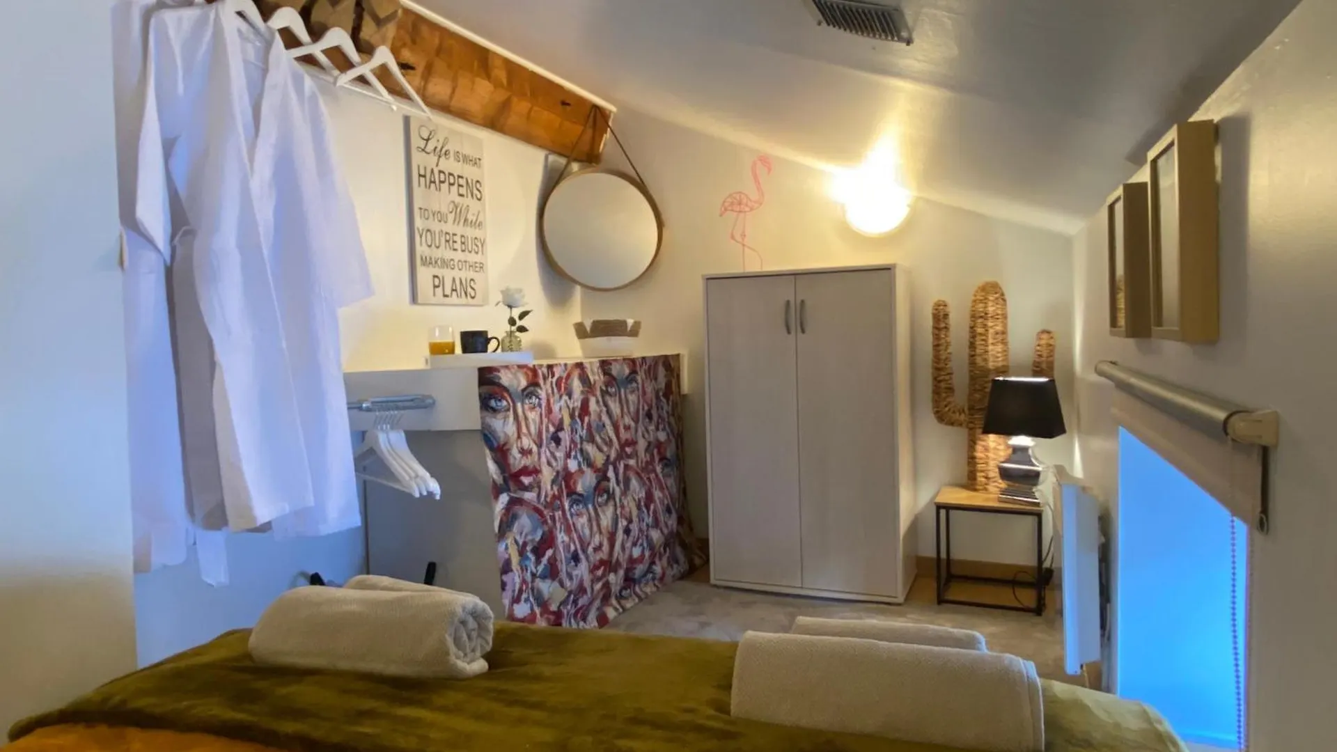 Number 1 Place Pyrene, 2 Bedroom Duplex, Luxury Apartment Foix 0*,  Francie